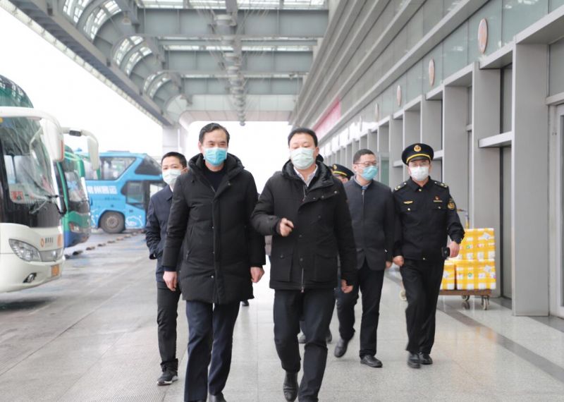 局領導至常州汽車站開展節(jié)前一線服務窗口走訪和安全、防疫督查